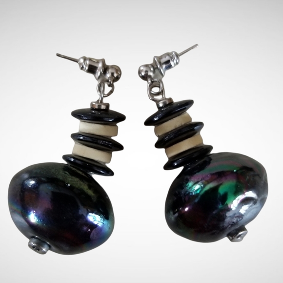 Vintage 1960s Mod Irredescent Beaded Drop Pierced Earrings - Picture 3 of 10